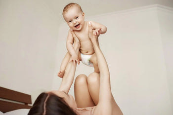 bébé en couche